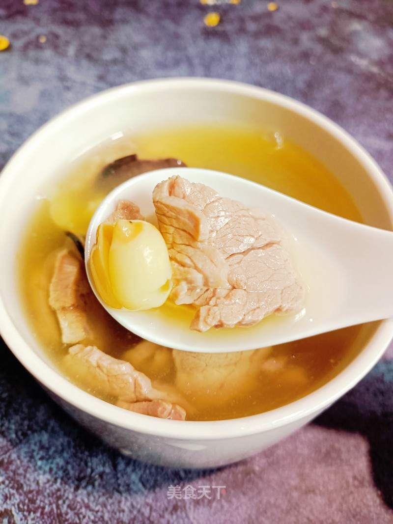 肥肉莲子汤的做法