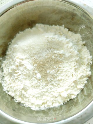 葱喷鼻饼的做法步调：2