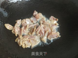 黄瓜线椒炒肉片的做法步调：3