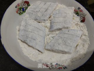 白烧带鱼的做法步调：4