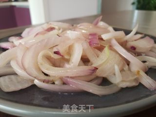 浑炒洋葱的做法步调：4
