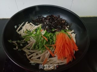 鱼喷鼻杏鲍菇的做法步调：5