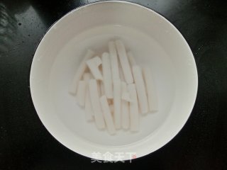 年糕烧鸡翅根的做法步调：5