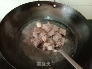 咖喱牛腩的做法步调：3