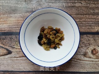 葡萄干紧子蒸山药的做法步调：2