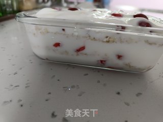 草莓酸奶盒子的做法步调：6
