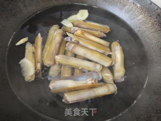 葱油竹蛏的做法步调：4