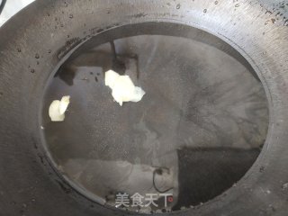 葱油竹蛏的做法步调：3
