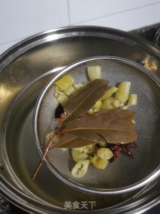柠檬泡椒鸡爪的做法步调：3