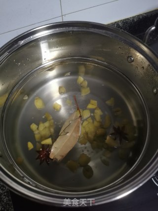 柠檬泡椒鸡爪的做法步调：2