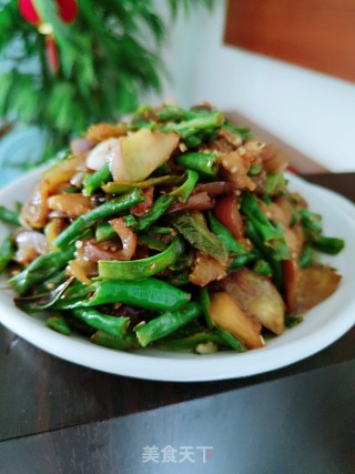 茄子炒豆角的做法步调：12