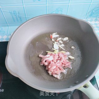 韭苔炒肉丝的做法步调：5