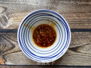 卷心菜木耳拌肥肉的做法步调：7