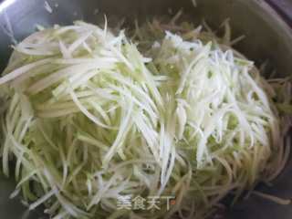 西葫芦鸡蛋蒸饺的做法步调：2
