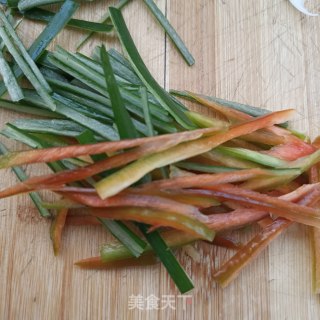 利剑玉菇炒蛏子的做法步调：7