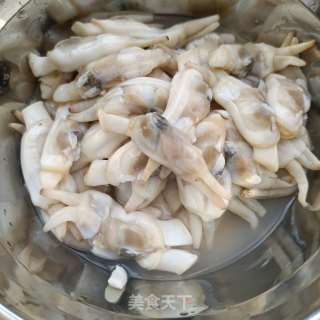 利剑玉菇炒蛏子的做法步调：4
