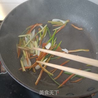 利剑玉菇炒蛏子的做法步调：14