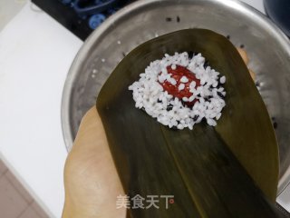 乌米白枣粽子的做法步调：5
