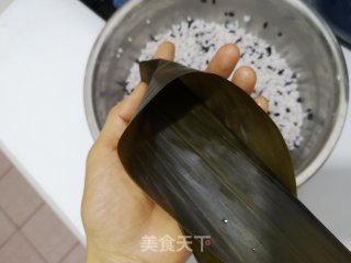 乌米白枣粽子的做法步调：4