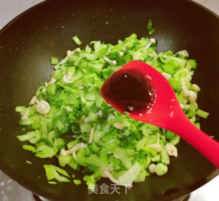 利剑玉菇炒油菜的做法步调：8
