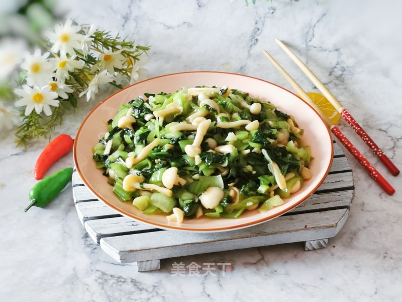 利剑玉菇炒油菜的做法