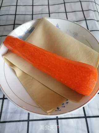 胡萝卜豆腐皮的做法步调：1