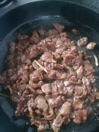 洋葱炒牛肉的做法步调：8