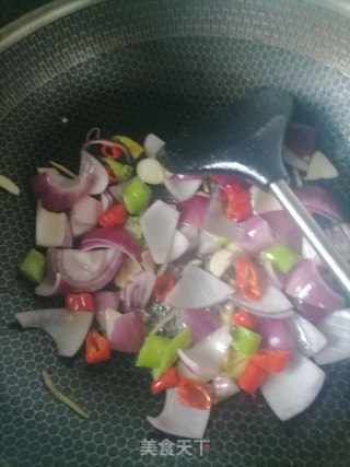 洋葱炒牛肉的做法步调：11