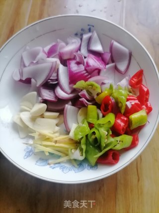 洋葱炒牛肉的做法步调：3