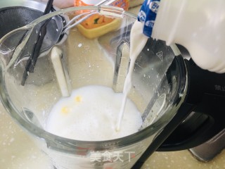 奶喷鼻玉米糊的做法步调：3