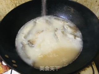 家死小鲫鱼汤的做法步调：7
