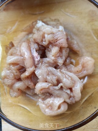 鸡胸肉炒黄花菜的做法步调：8
