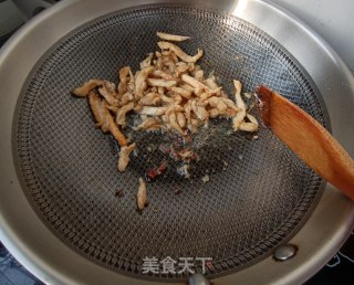 鸡胸肉炒黄花菜的做法步调：14