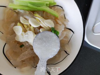 凉拌海蜇丝的做法步调：3