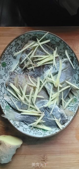 蒸北鲳鱼干的做法步调：3