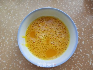 绿芽菜韭菜炒鸡蛋的做法步调：3
