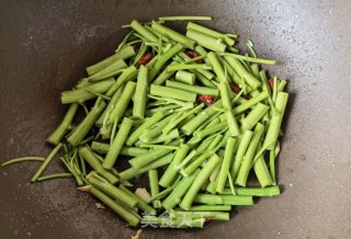 煎蛋炒空心菜梗的做法步调：7