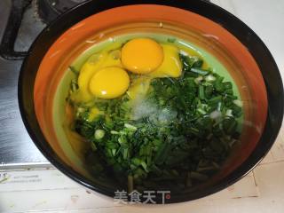 韭菜煎蛋的做法步调：2