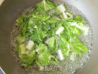 小利剑菜洋葱拌鸡蛋的做法步调：2
