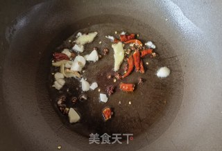 酸辣西瓜皮的做法步调：3