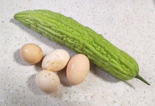 苦瓜蒸蛋的做法步调：1