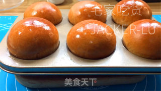 白糖小里包，团体坚实、心感柔润，推丝绵少，一两心处理一个。的做法步调：12