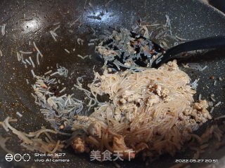 肉终粉丝饼的做法步调：5