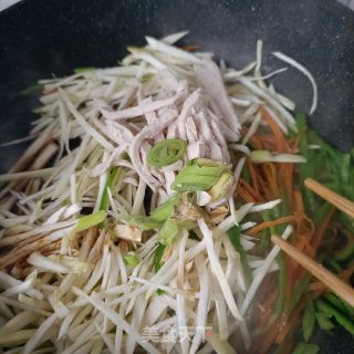 茭利剑炒三丝的做法步调：14