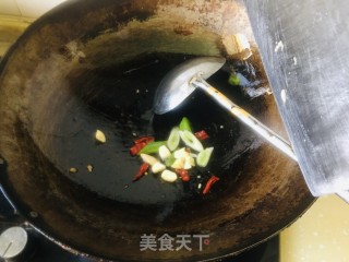 莲斑白木耳过油肉的做法步调：7