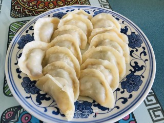 烫里蒸饺的做法步调：12