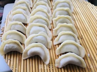 烫里蒸饺的做法步调：9