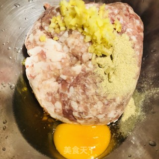 全能肉酱的做法步调：1