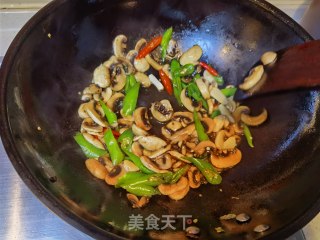 蚝油蘑菇的做法步调：10