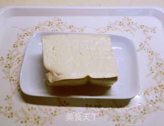 芝麻酱拌豆腐的做法步调：1